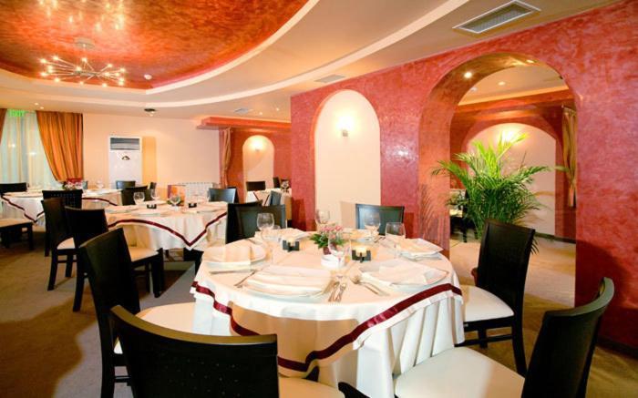 Riverside Family Hotel Yambol Restaurante foto